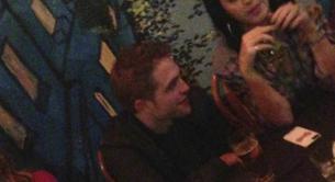 Robert Pattinson saca a cenar a Katy Perry