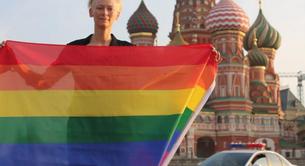 Tilda Swinton paga el funeral de un activista LGTB ruso