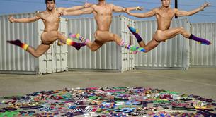 Bailarines desnudos para promocionar calcetines con David LaChapelle