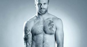 Nick Youngquest desnudo para 'Attitude'