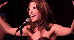 Christina Bianco imita a Britney Spears, Christina Aguilera o Kelly Clarkson cantando 'Let It Go'