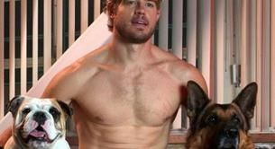 Trevor Donovan se desnuda para ayudar a los animales