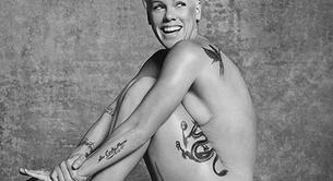 Pink, desnuda en la revista australiana 'Who'