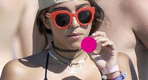 Lola, la hija de Madonna, pillada fumando un porro en la playa