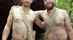 Seth Rogen y James Franco desnudos en el bosque