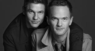 Neil Patrick Harris y su marido David Burtka, imagen de la campaña navideña de London Fog