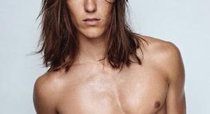 Travis Smith, desnudo en las 'Towel Series' de Mario Testino