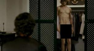 El actor Gaspard Ulliel desnudo integral en 'Saint Laurent'