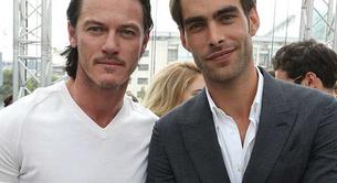 Luke Evans, con su novio Jon Kortajarena y familia en Bilbao