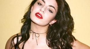 Charli XCX imita a la perfección a Britney Spears en Londres