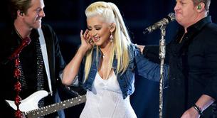 Christina Aguilera brilla en los American Country Music Awards 2015