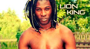 Coman desnudo en la portada de su single 'Lion King'