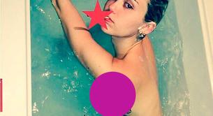 Miley Cyrus desnuda y fumando un porro en la bañera