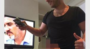 Alik Alfus desnudo y erecto en la foto filtrada por su novia