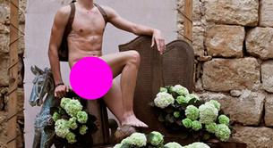 Hombres desnudos celebran el World Naked Gardening Day