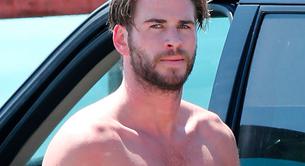 El culo de Liam Hemsworth desnudo en la playa