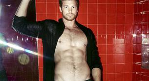 El actor Derek Theler se desnuda en la revista 'Attitude'