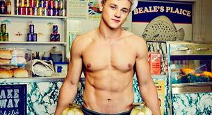 El actor Ben Hardy desnudo integral