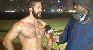 El runner sin camiseta que se convierte en viral es homófobo