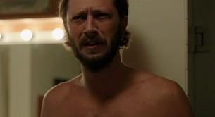 Ebon Moss-Bachrach desnudo integral en 'Girls'