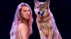 Ivan, desnudo y entre lobos: así actuará en Eurovisión el cantante de Bielorrusia