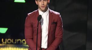 Nick Jonas, pillado con una erección en una gala de premios