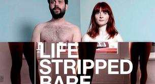 Hombres desnudos en 'Life Stripped Bare', nuevo reality nudista de Channel 4