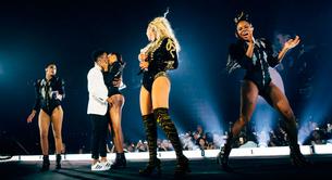 Beyoncé para un concierto por una petición de matrimonio entre sus bailarines