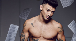 Pillado desnudo el cantante de 'X Factor' Jack Quickenden