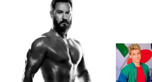 El actor Mark-Paul Gosselaar desnudo en 'Pitch'