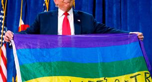 La foto de Donald Trump con la bandera LGBT