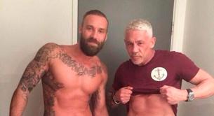 Calum Best desnudo, erecto y masturbándose con otro hombre