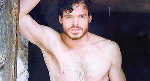 Richard Madden desnudo en 'Oasis'