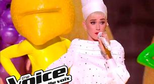 Katy Perry canta 'Bon Appétit' con frutas bailarinas enseñando el culo en 'The Voice'