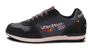 Así son las zapatillas oficiales del World Pride 2017 en Madrid