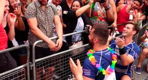 Un jugador de rugby gay pide matrimonio a su novio en el Orgullo de Londres