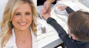 Sarah Michelle Gellar lleva a su hijo a que le pinten las uñas