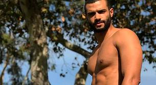 Donald Romain desnudo, la estrella de la versión masculina de 'Curious' de Hayley Kiyoko