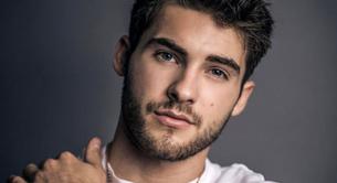 Cody Christian desnudo y masturbándose en sus vídeos porno