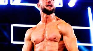 Finn Bálor desnudo, el luchador de la WWE más gay y sexy