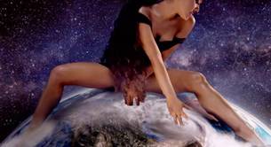 Ariana Grande estrena el vídeo de 'God Is A Woman'