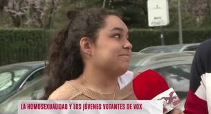 El zasca de un reportero a una joven de VOX que pide el día del "Orgullo Hetero"