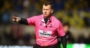 El árbitro gay Nigel Owens habla de ocultar su sexualidad